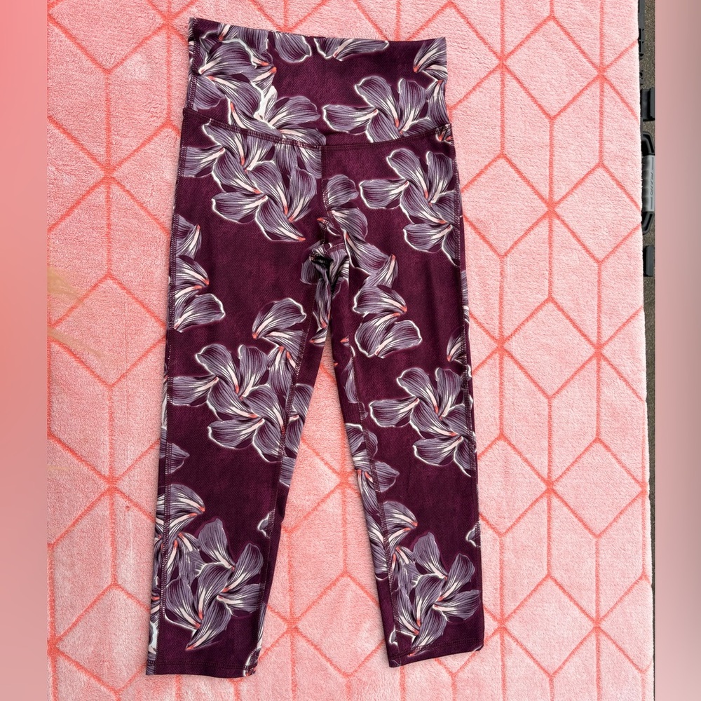 Champion Purple Floral 3/4th Leggings